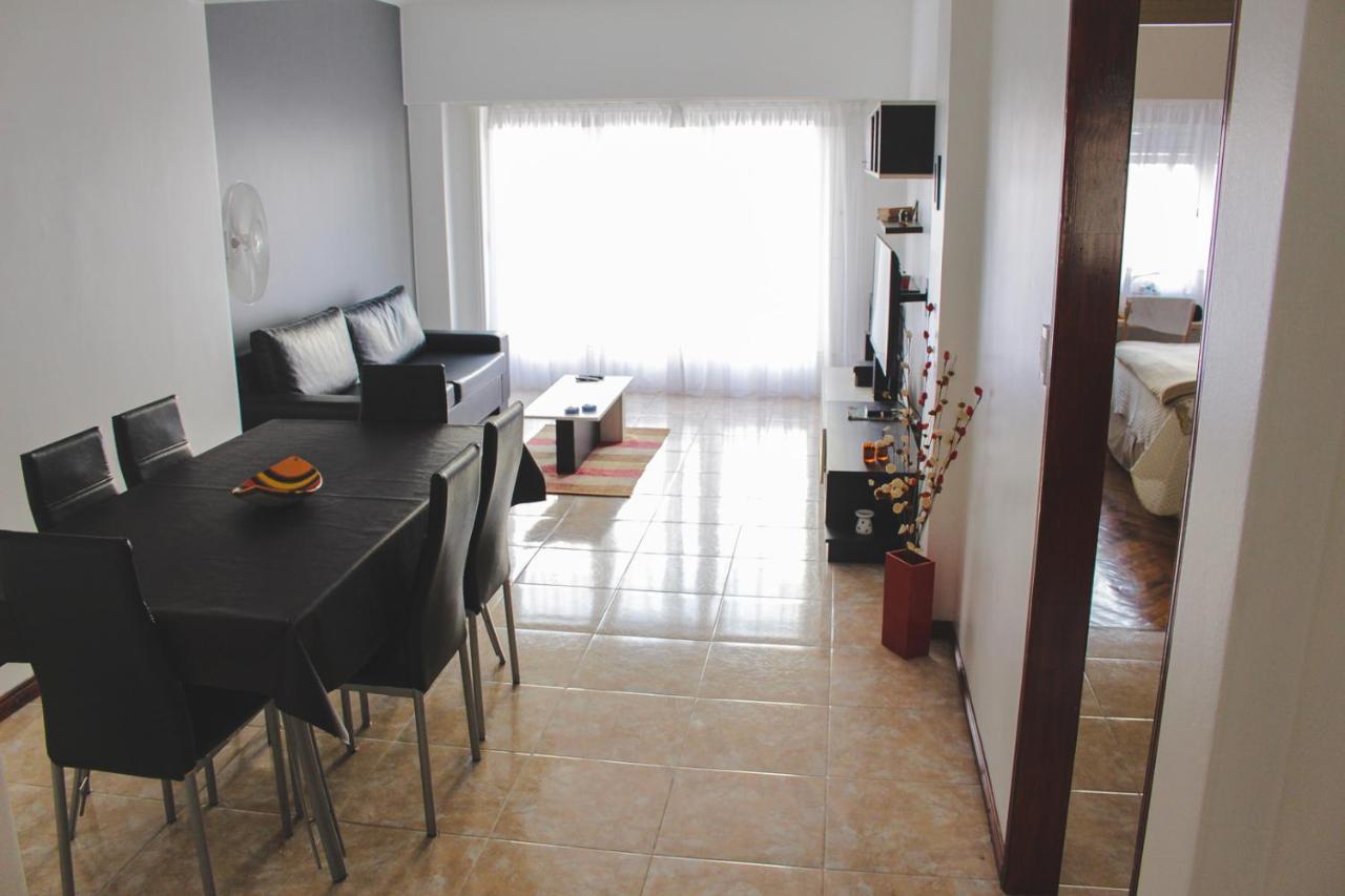 3 ambientes con balcón - Chambres d’hôtes Mar del Plata
