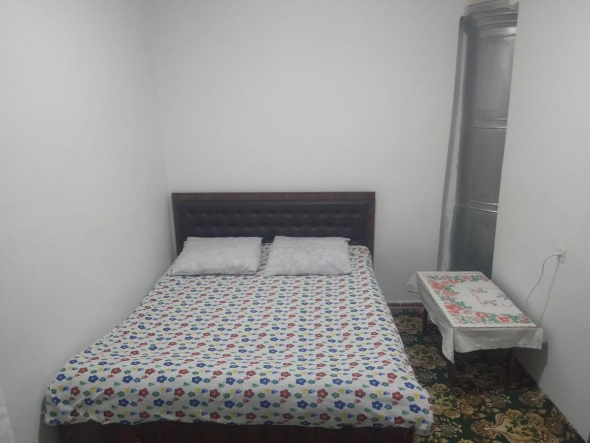 Tweepersoonskamer met een Eigen Externe Badkamer