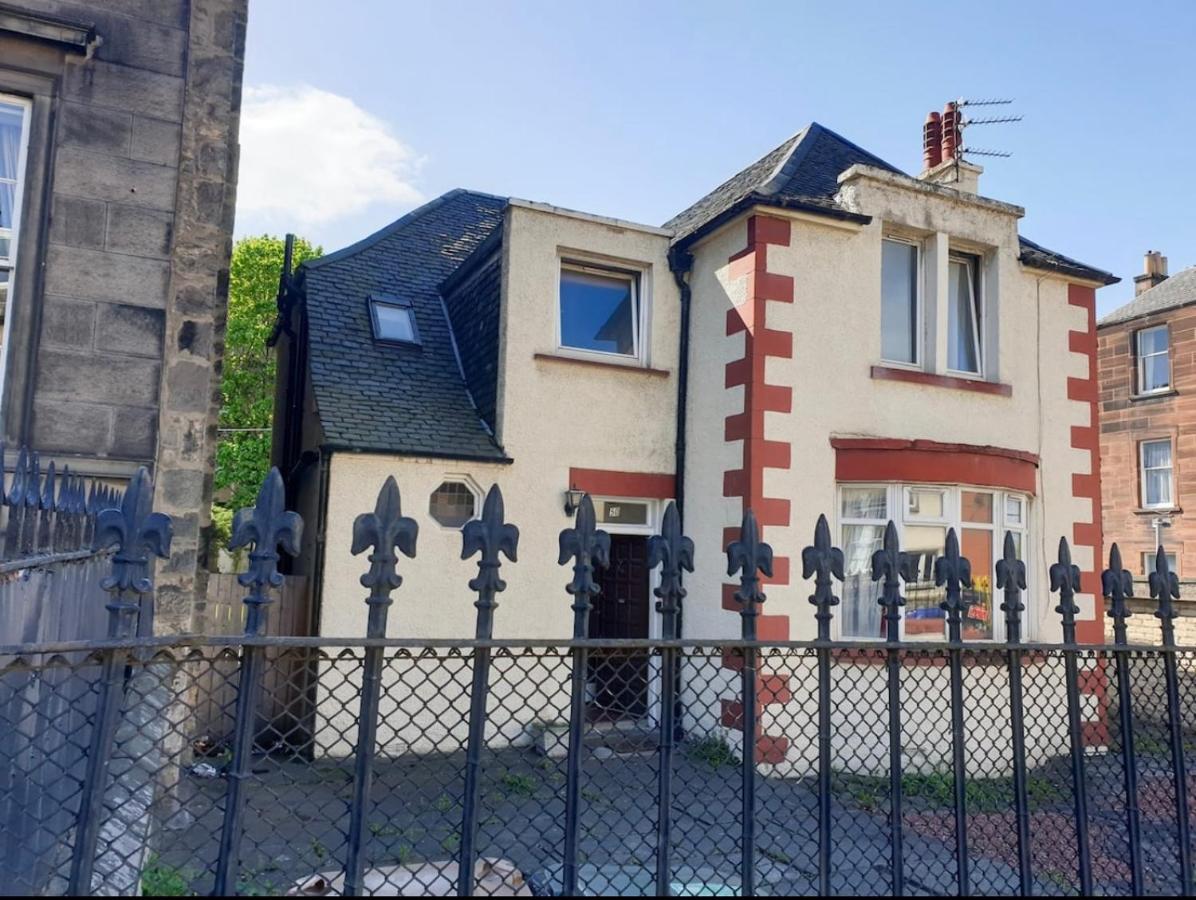 LEITH WALK VILLA budget guest house - B&B