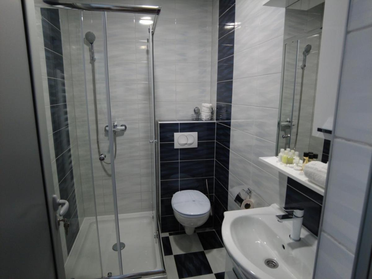 Chambre Triple avec Salle de Bains