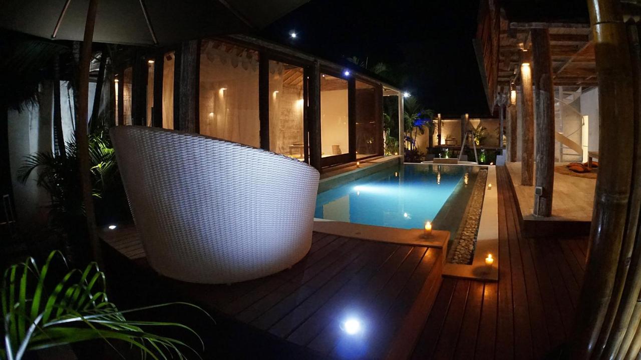 PROMO! Private Vacation Rentals Villa, 2 Pools,4 Bedrooms,4 Bathrooms, Bali Seminyak - B&B