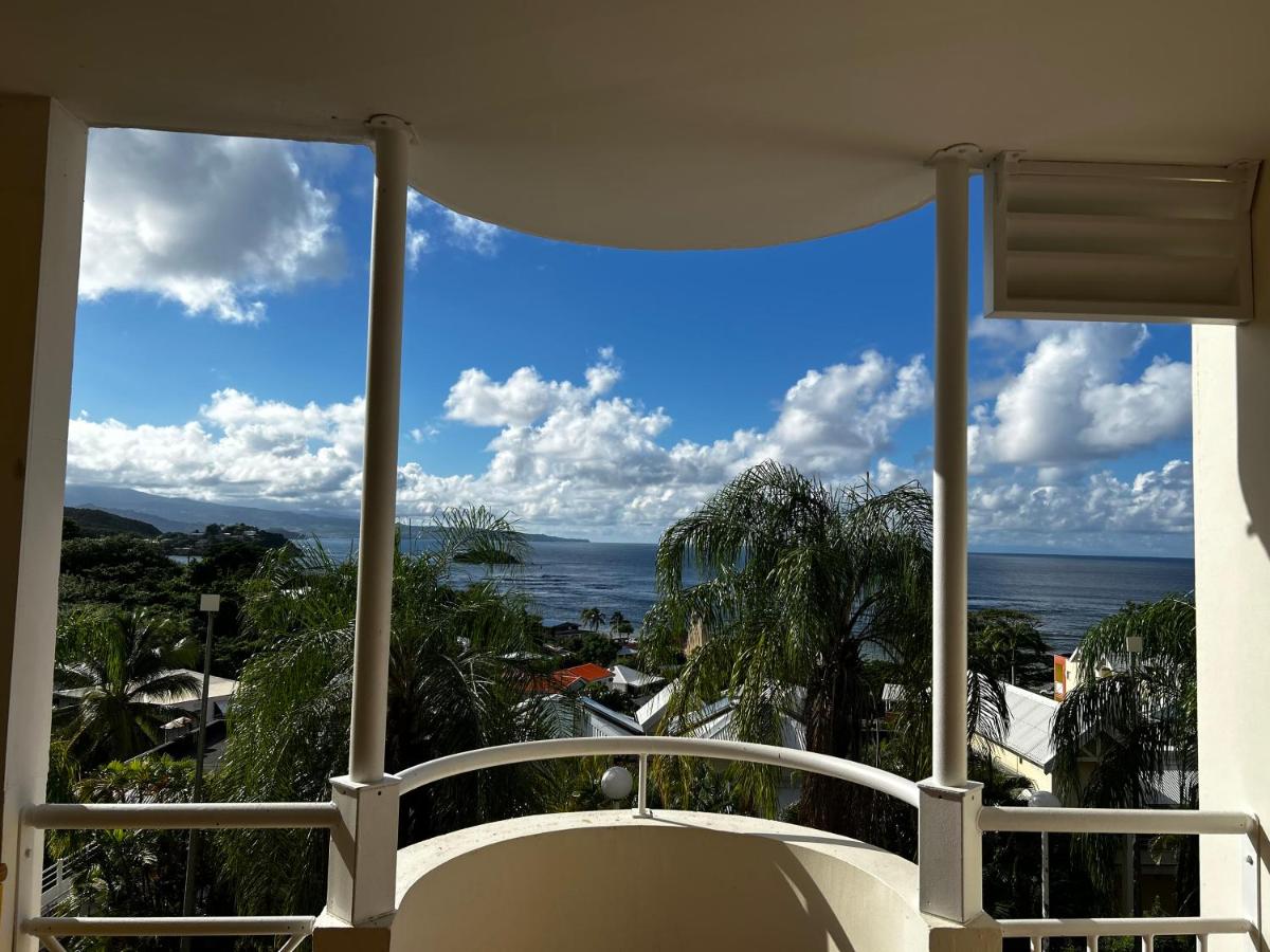 Studio bellevue résidence de la baie - 5 minutes à pied de la plage - B&B La Trinité