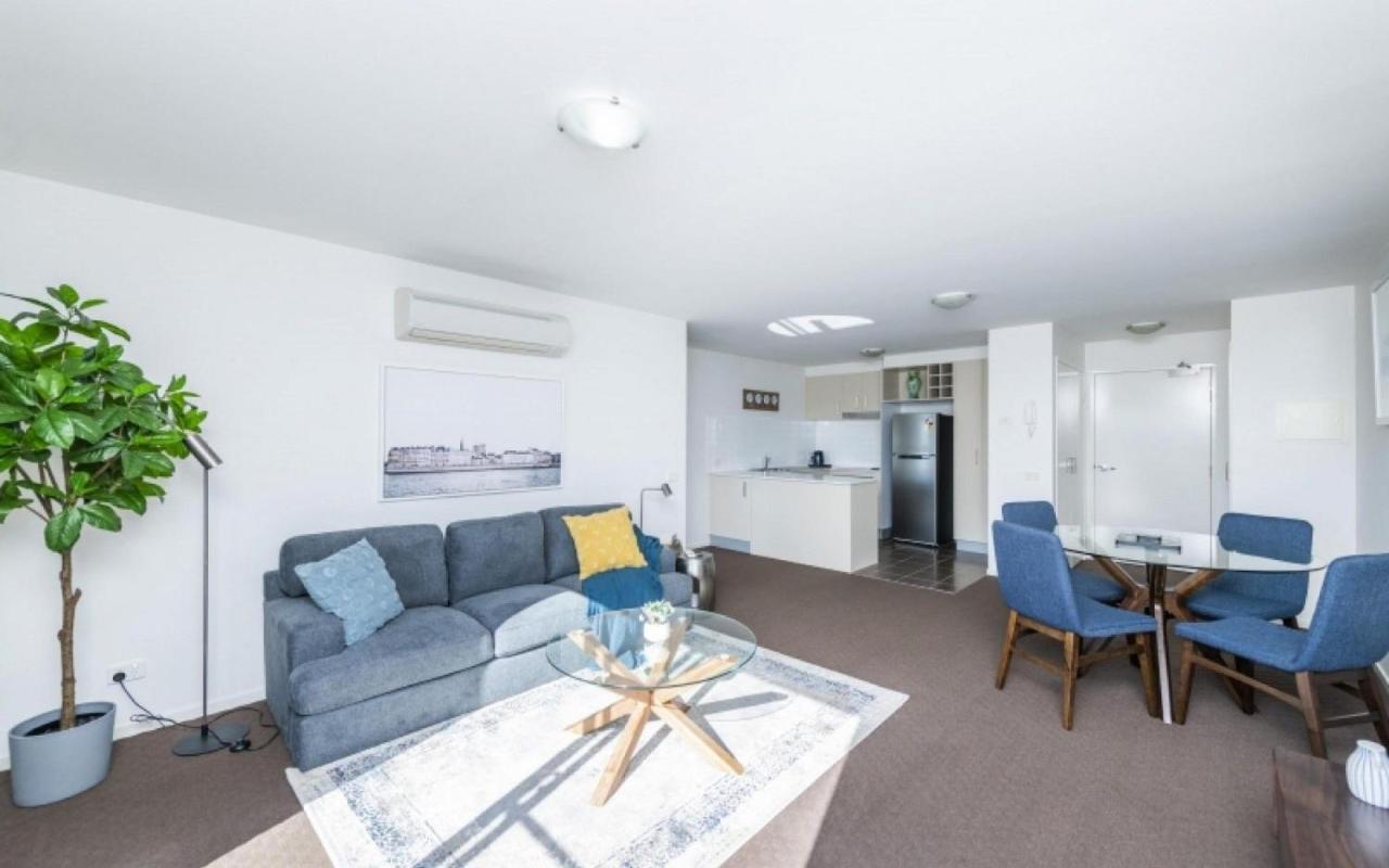 Century 23 Griffith - B&B