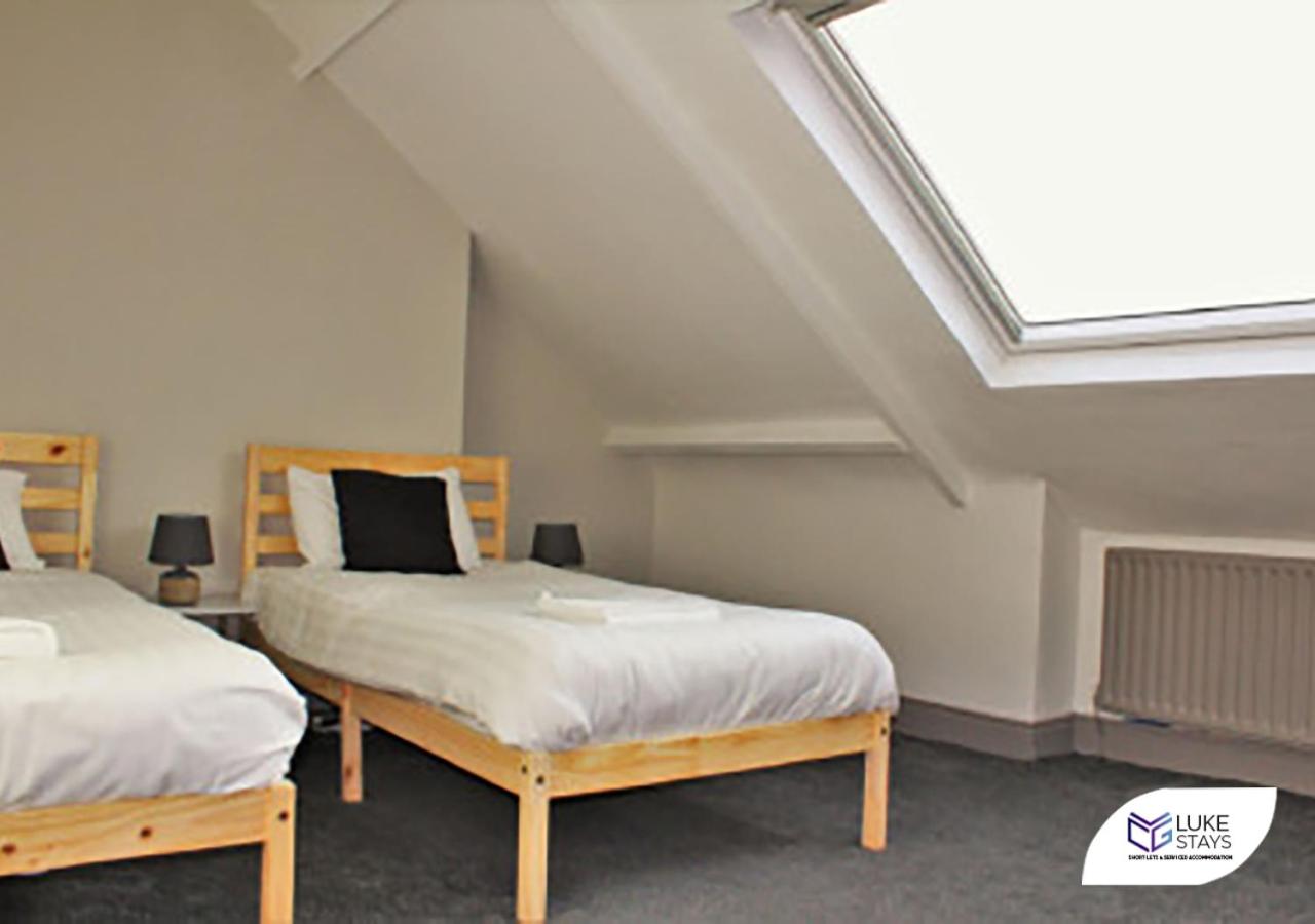 Luke Stays - Brighton Road - B&B Gateshead