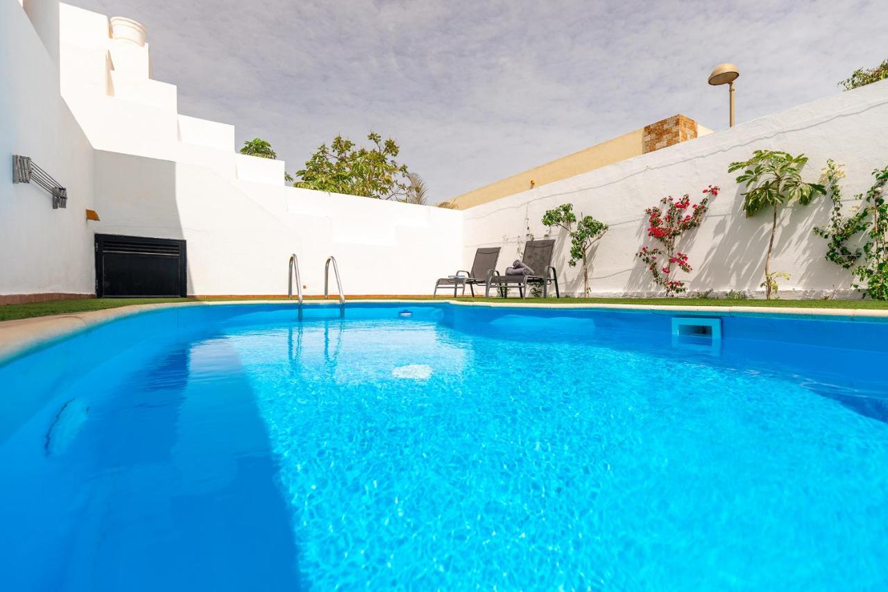 B&B Corralejo - Casa Armonia - Private Pool near the Beach - Bed and Breakfast Corralejo