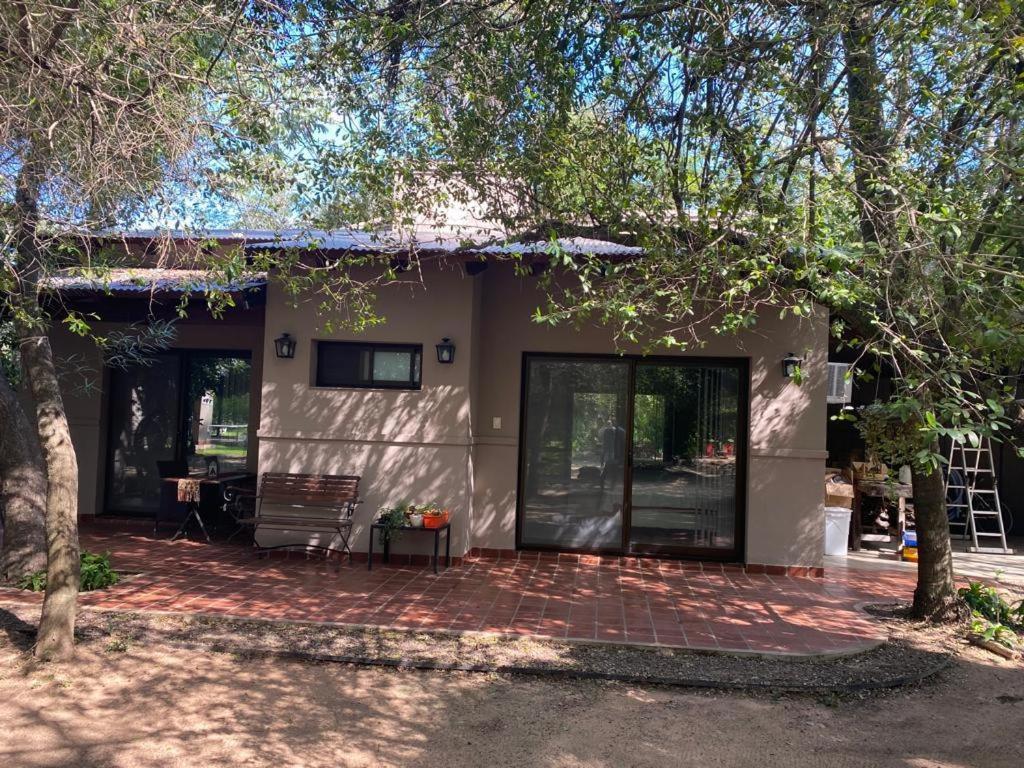 casa-quinta cerca de corrientes y santa ana - Ferienwohnung