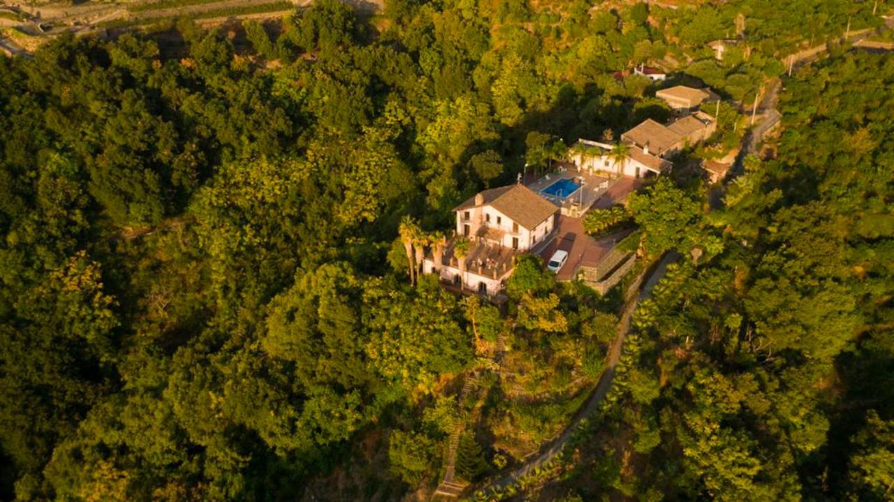 VILLA PANORAMICA DELL'ETNA - B&B