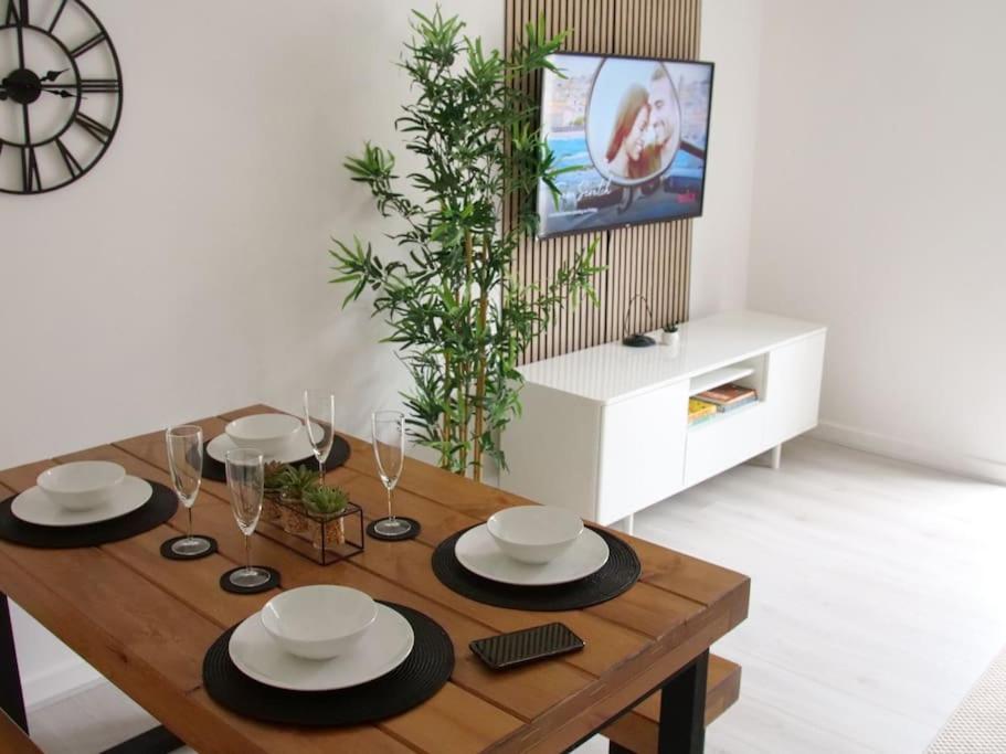 Modern 2 Bed house - HS2, NEC & Birmingham Airport - B&B