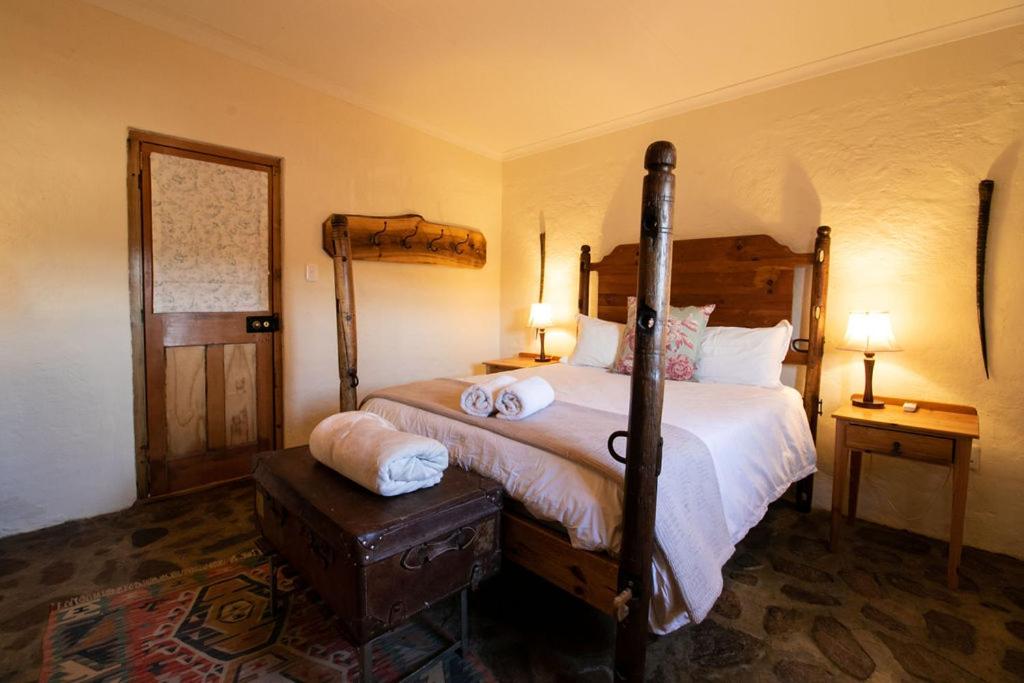 B&B Graaff Reinet - Wild Olive Cottage - Bed and Breakfast Graaff Reinet