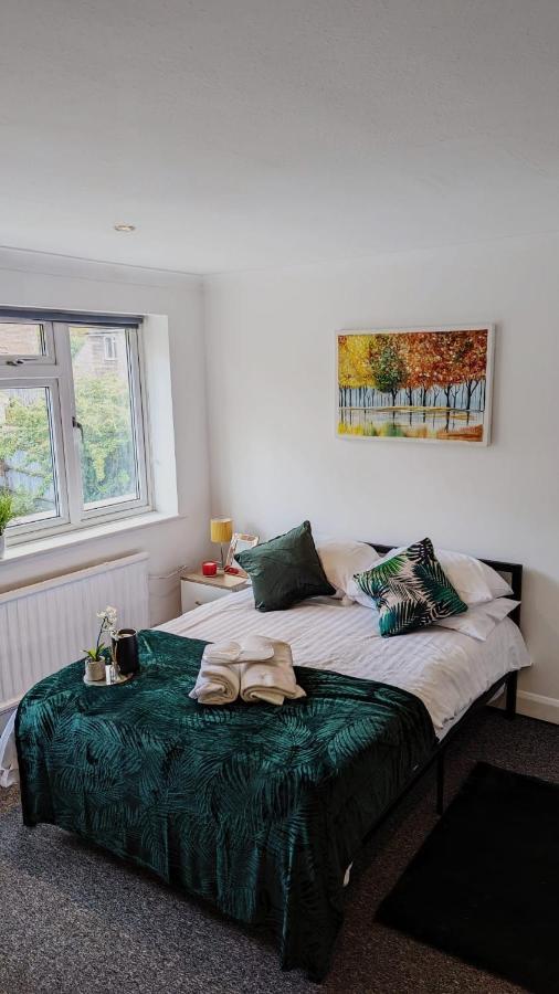 B&B Harrow on the Hill - (S4) Beautiful Studio Close To a Tube Station - Bed and Breakfast Harrow on the Hill