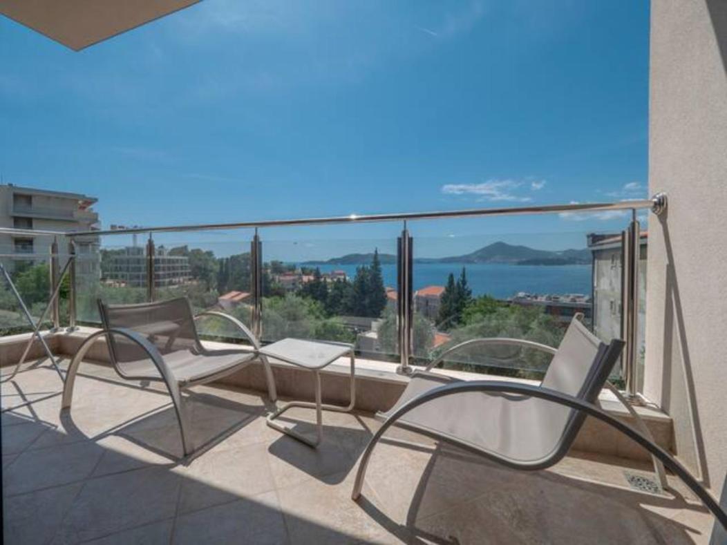 Luxury apartment with Sea view Przno, Sveti Stefan, Regina Residence - Chambres d'hôtes Pržno
