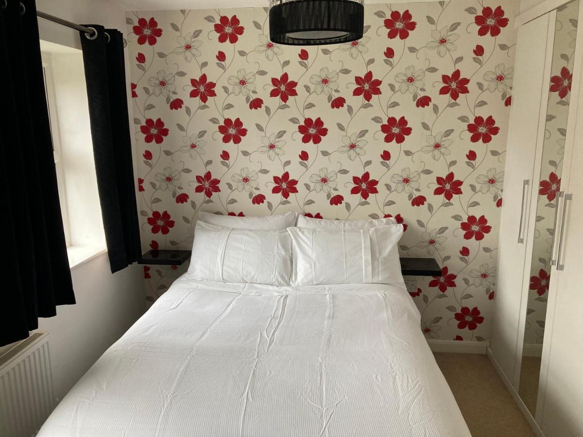Cheerful Home FOR FOOTBALL, DOCKS AND CITY CENTRE - Chambres d'hôtes Liverpool