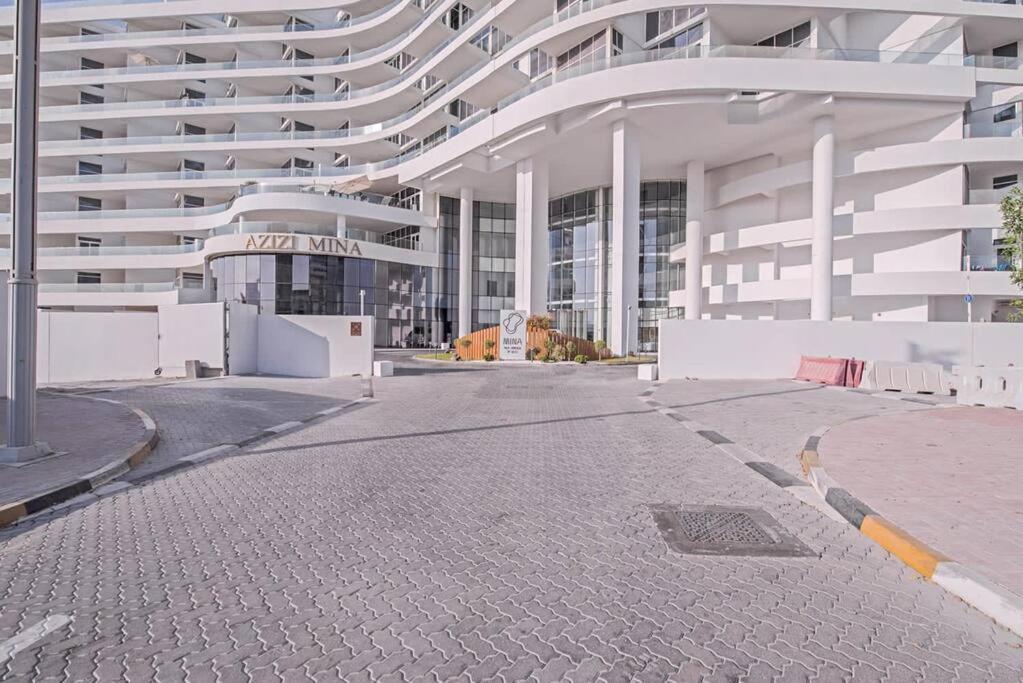 Palm Jumeirah with Beach Access l Spacious 2BR l Mina Azizi - Ferienwohnung Dubai