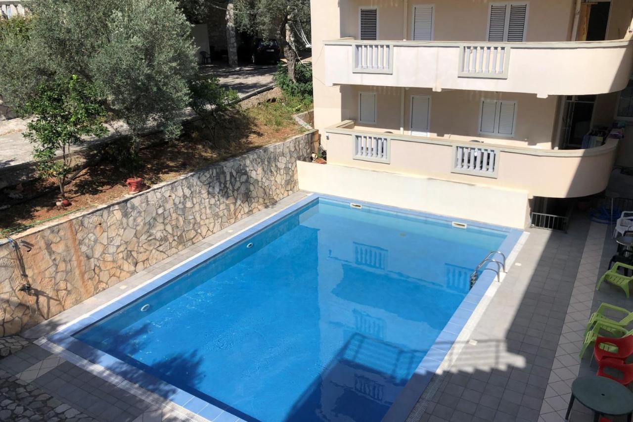 Petrovac Holiday apartments 1 - B&B