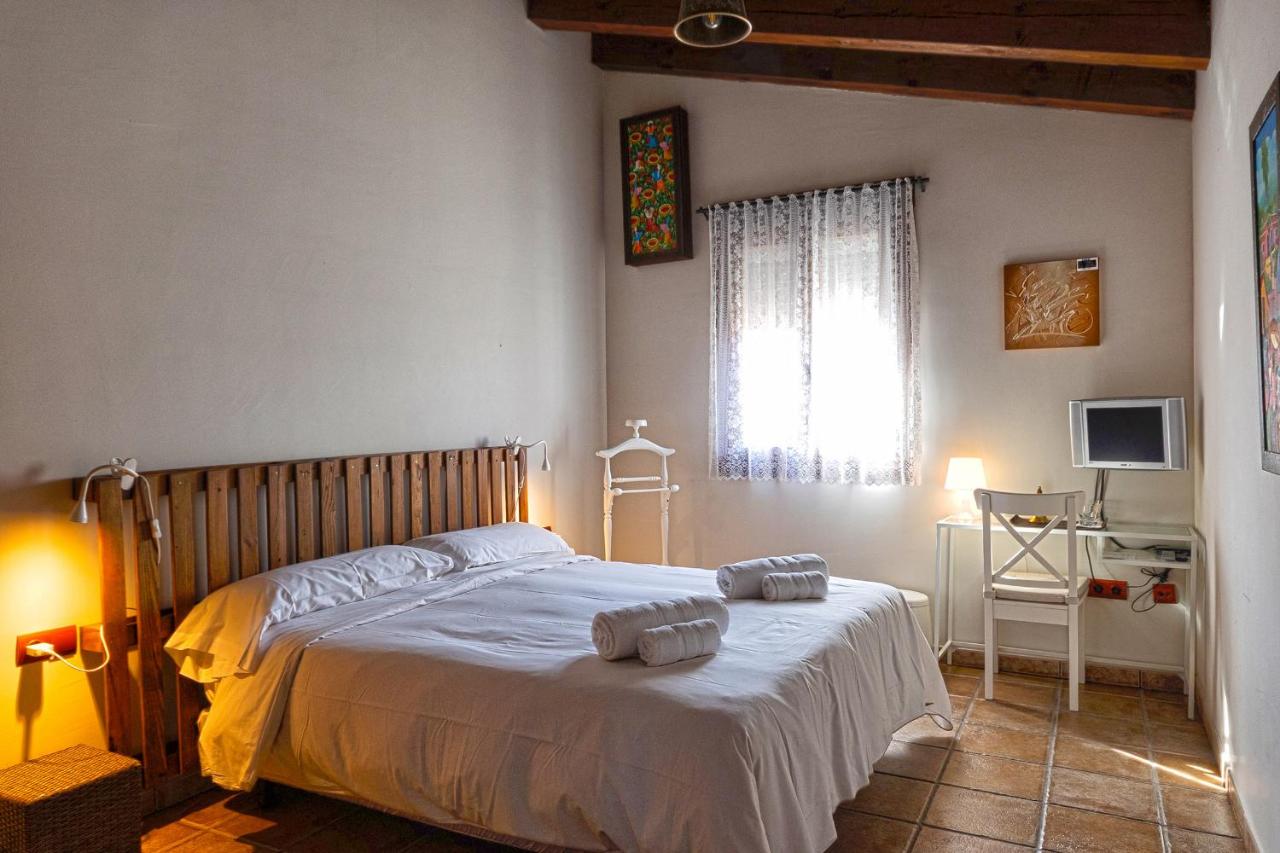 Vinarius, Posada Rural - Bed and Breakfast Castellanos de Villiquera
