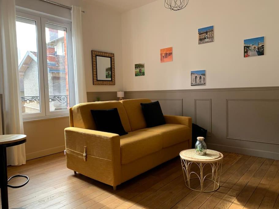 B&B Reims - O p'tit Dom Studio lumineux secteur J Jaurès - Bed and Breakfast Reims