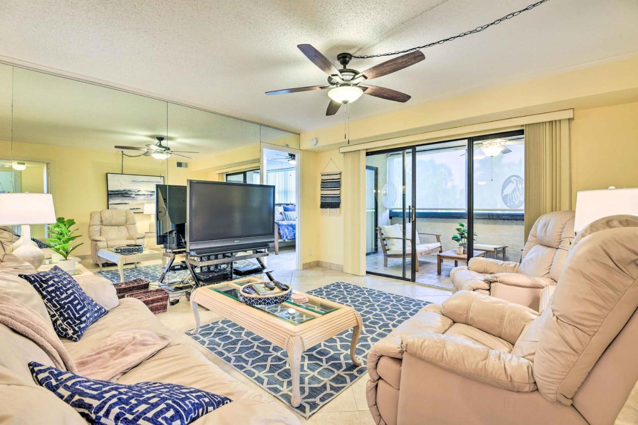 B&B Siesta Key - Breezy Siesta Key Condo with Bay Views and Pool! - Bed and Breakfast Siesta Key