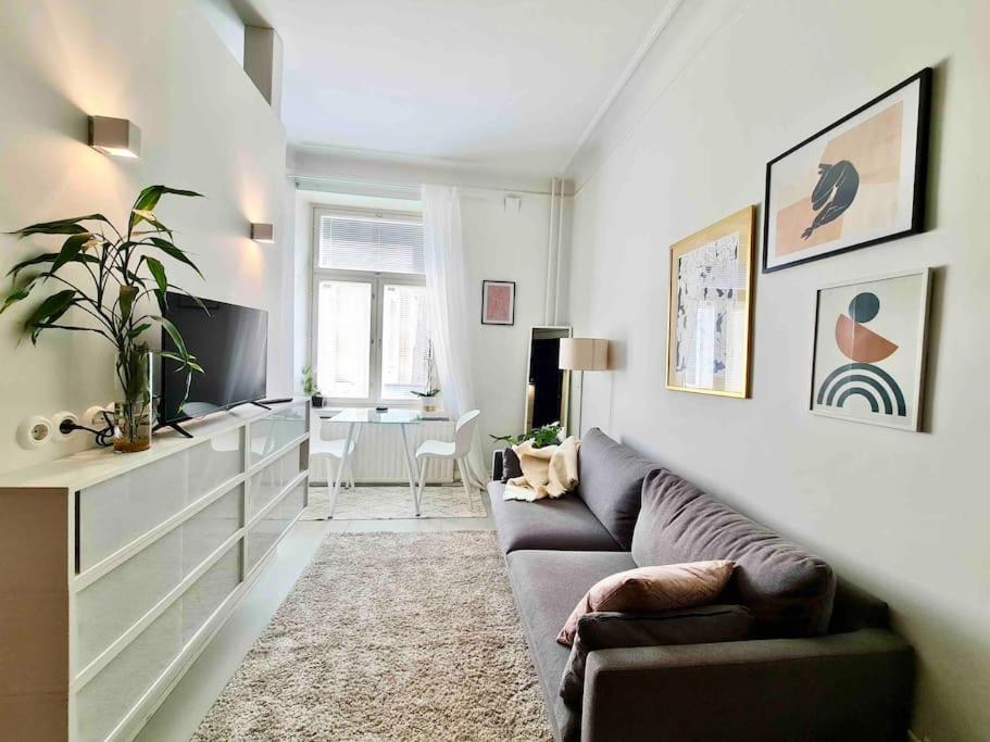 Stylish Studio in Downtown Helsinki - B&B