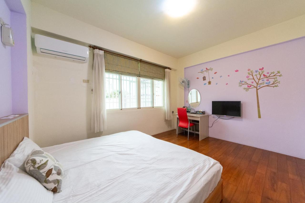Standard Queen Room