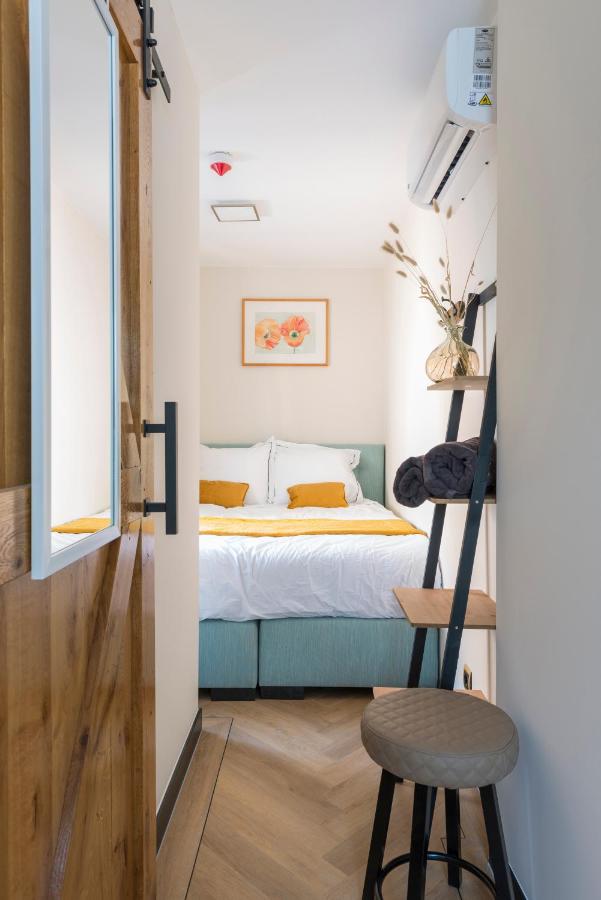B&B Tilburg - Cozy room with nice garden, Airco - Bed and Breakfast Tilburg