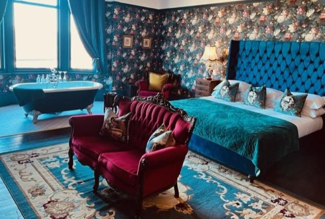 B&B Ilkley - The Gin Lounge Rooms - Bed and Breakfast Ilkley