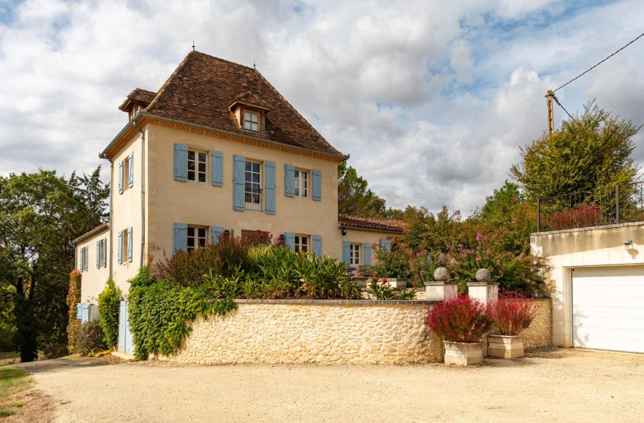 Roques Cottage - Spacieuse maison pierre avec piscine chauffée, cuisine d'été, pétanque, ping-pong et jeux enfants - 10 min de Vic - Chambres d'hôtes Roques