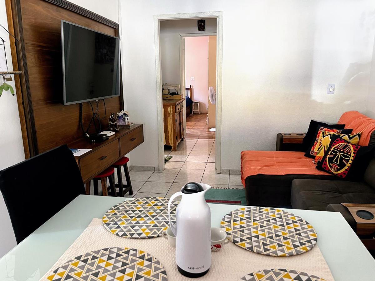 B&B Águas de São Pedro - Casa Confortável no Centro com Wi-Fi, TV por assinatura, Netflix, Área Gourmet e Cozinha Completa - Bed and Breakfast Águas de São Pedro