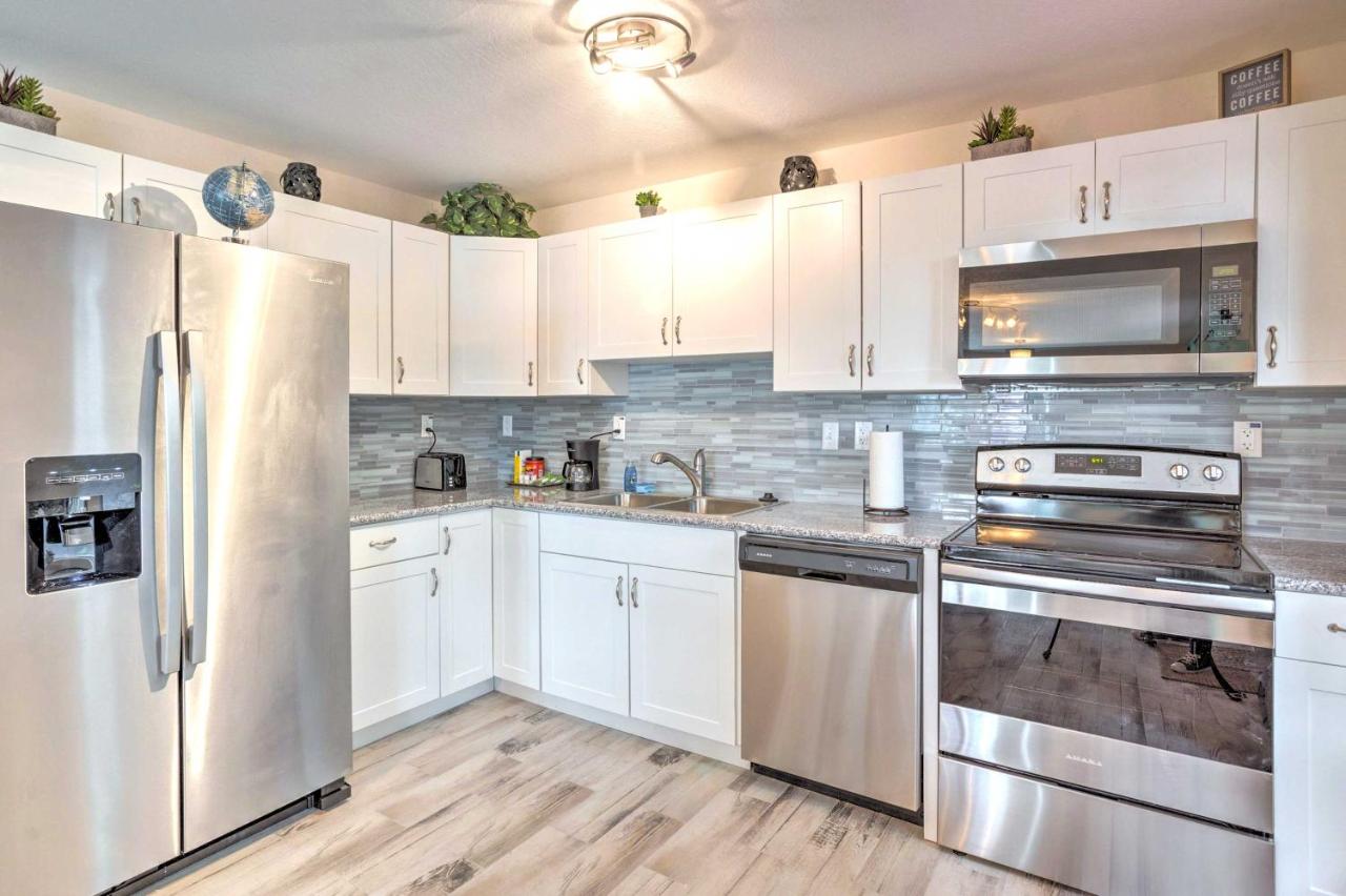 Turquoise Escape about 1 Mi to Sailfish Marina! - B&B West Palm Beach