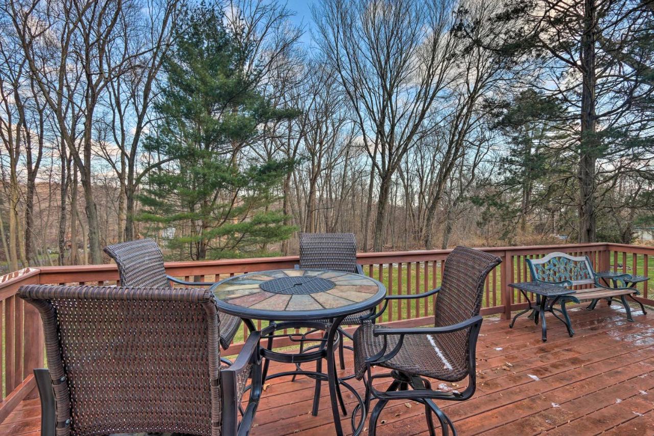Family-Friendly Woodbury Home with Yard and Deck! - Chambres d’hôtes