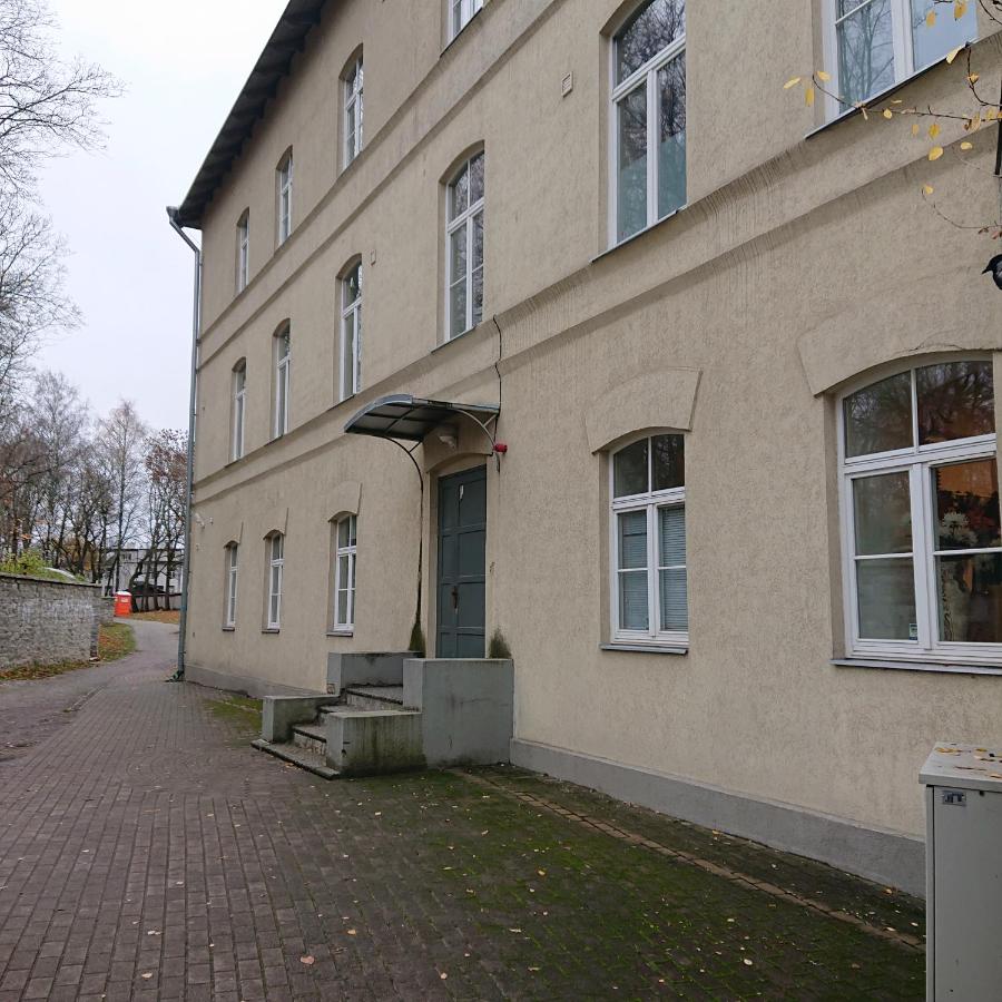 Bright and cozy city center 1 br ap, Free parking! - B&B Tallinn