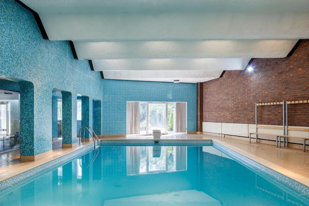 Beautiful 'Mayfield' Villa with private pool! - B&B