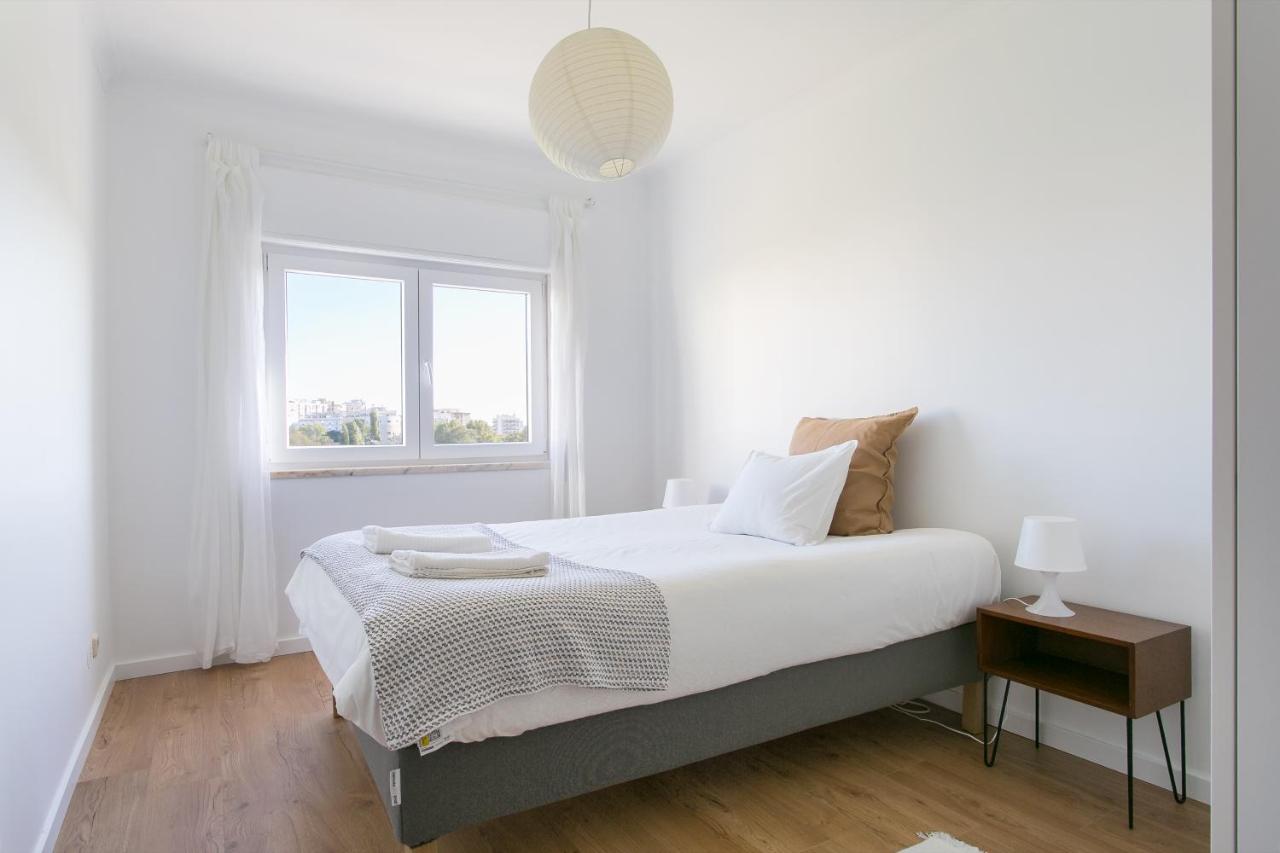 Apartamento central Setúbal sossegado e com luz - B&B Setúbal