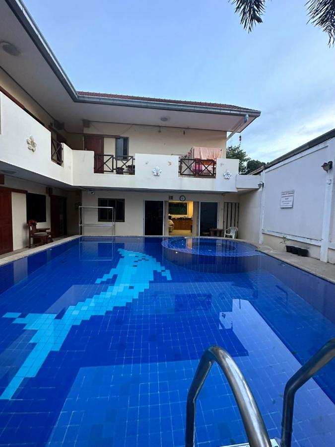 Happy Valley Pattaya - B&B