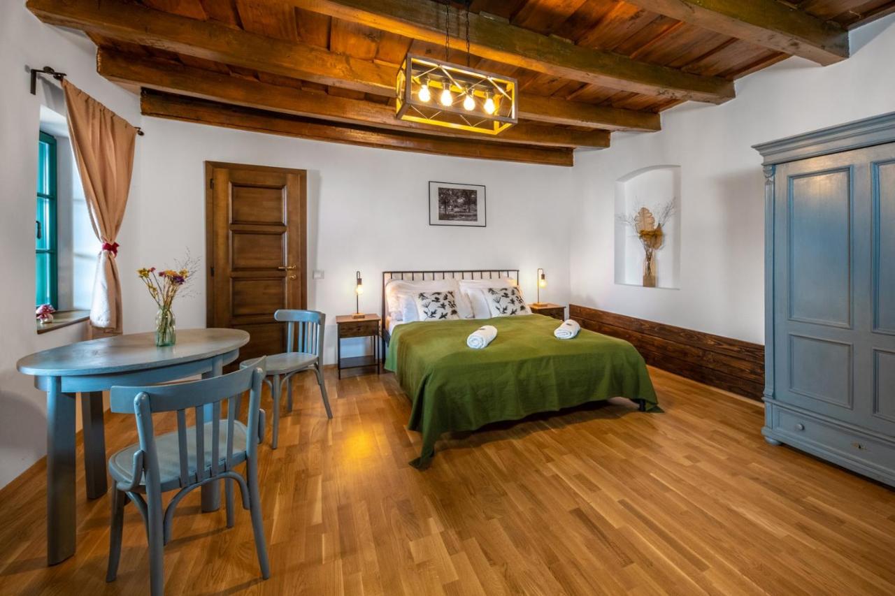 Ferrata Vár Vendégház - B&B Csesznek