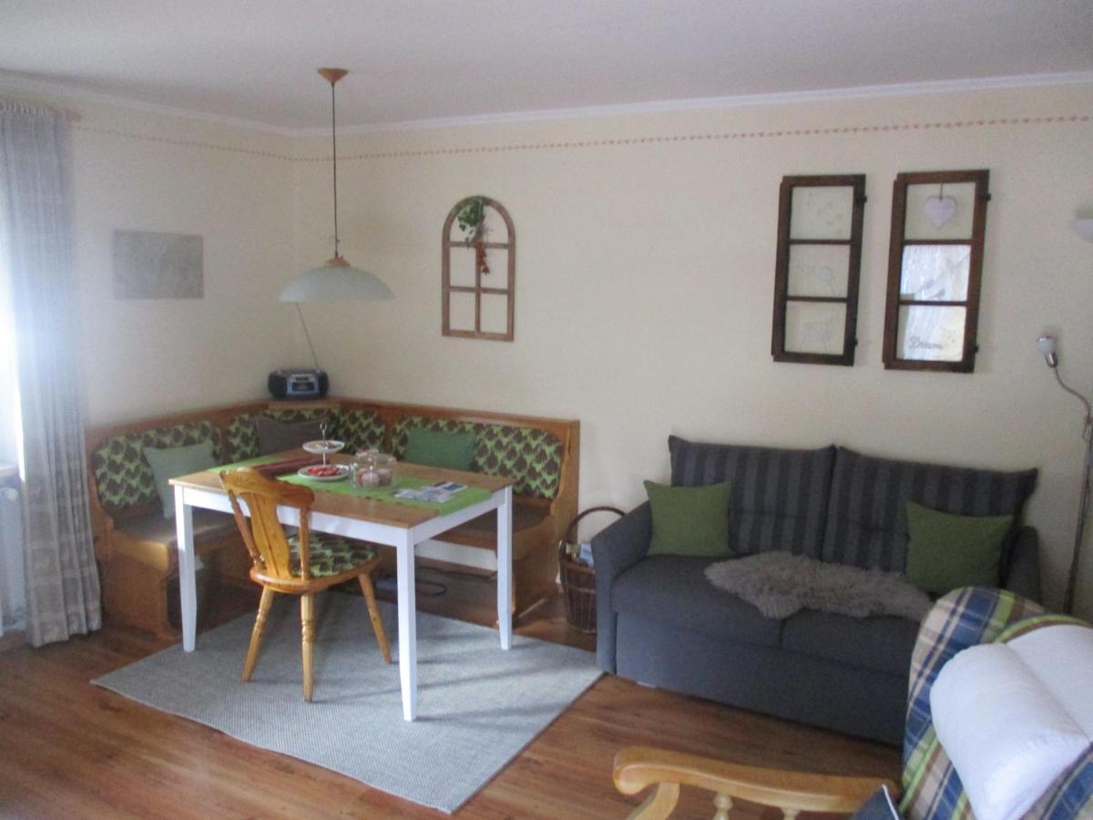 Apartment mit Terrasse