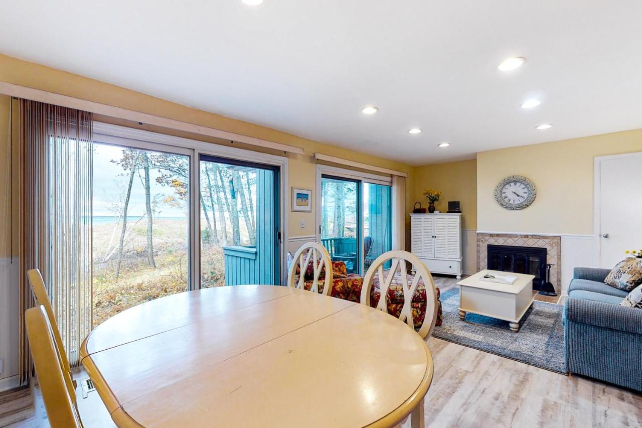 One Bedroom Apartment
