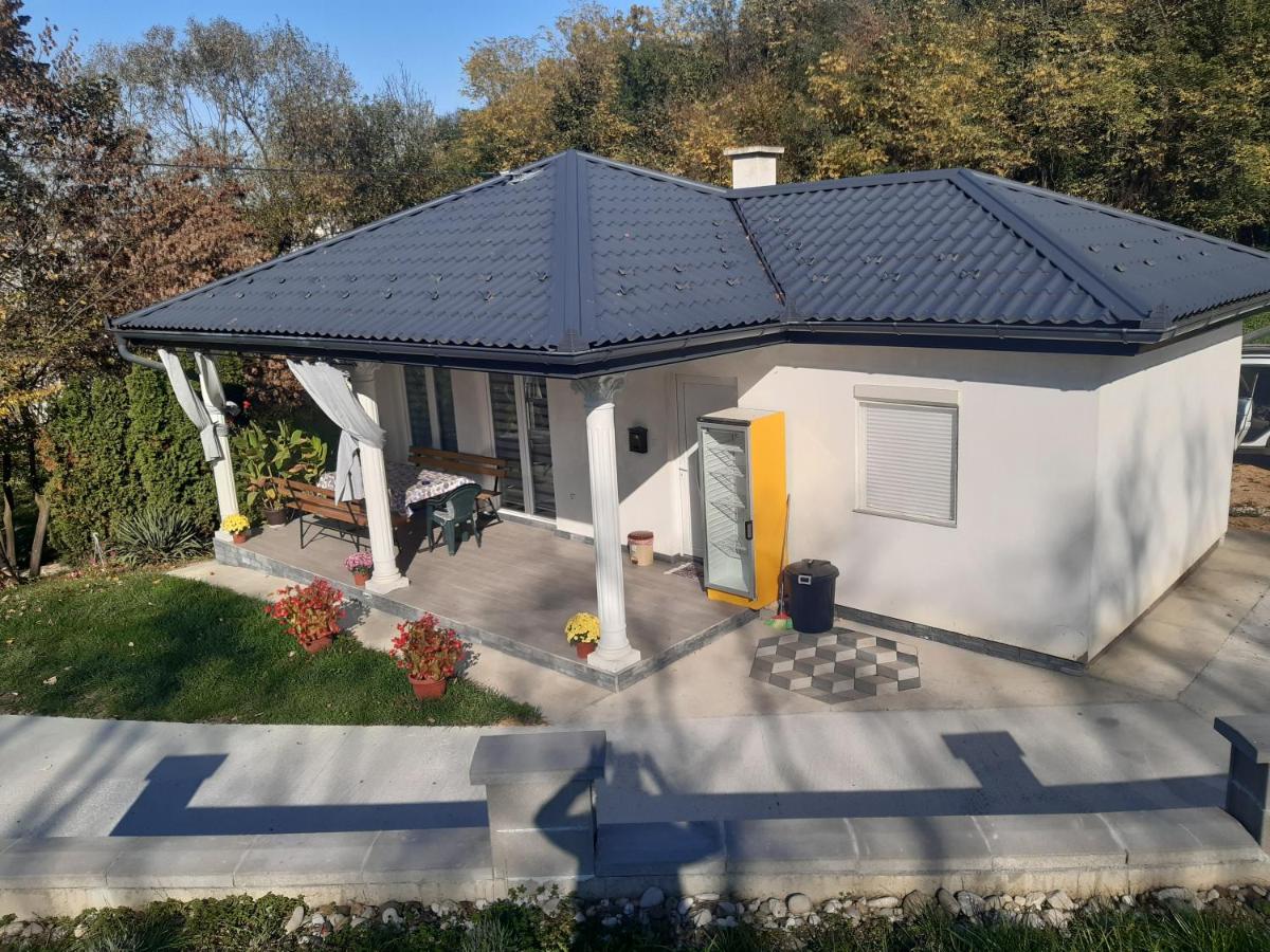 B&B Bania Luka - Vikendica SUNCE - Bed and Breakfast Bania Luka