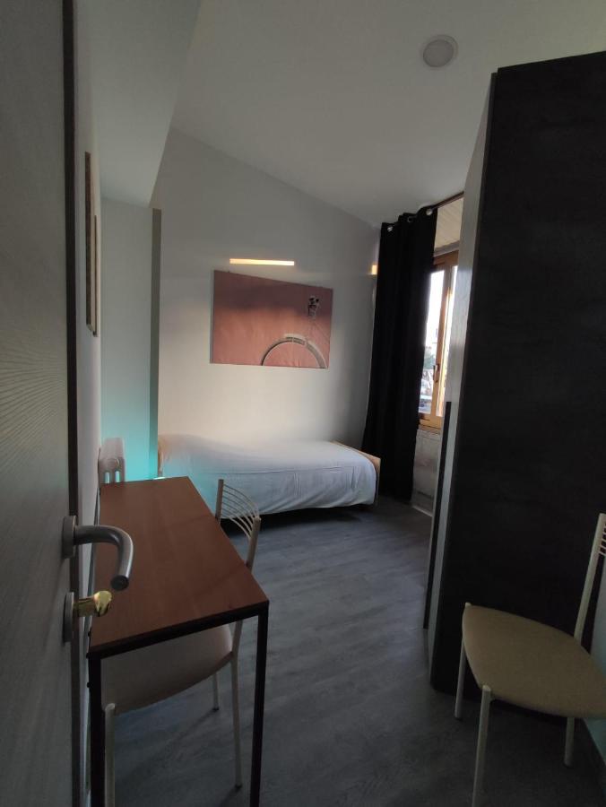 Single Room with Private External Bathroom