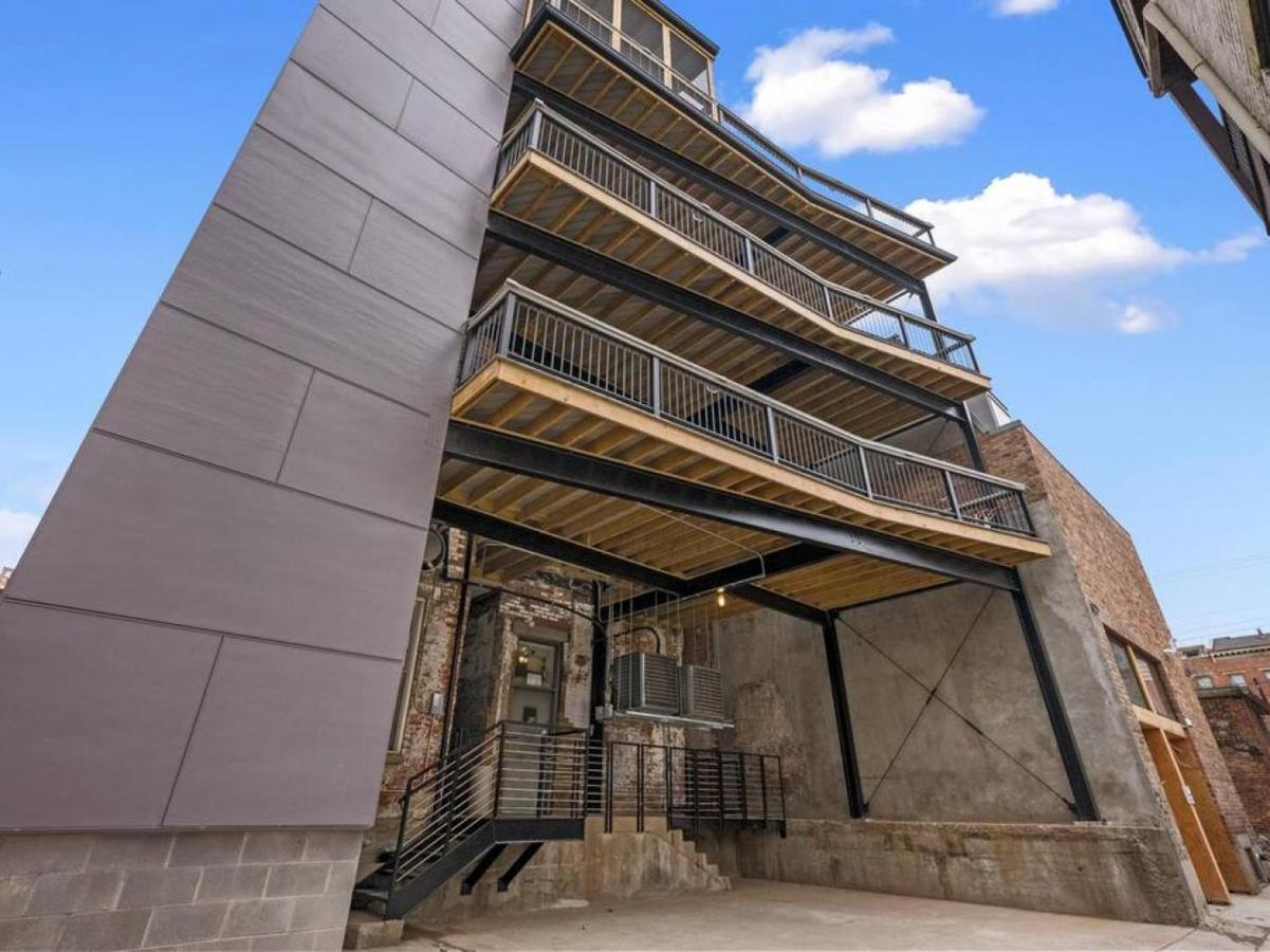 Luxury 4-Bedroom Retreat in the Heart of Over the Rhine - Chambres d'hôtes Cincinnati