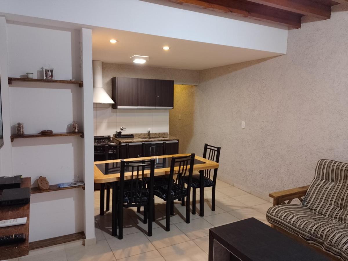 Departamento por calle Chile TUNUYAN - Bed and Breakfast Tunuyán