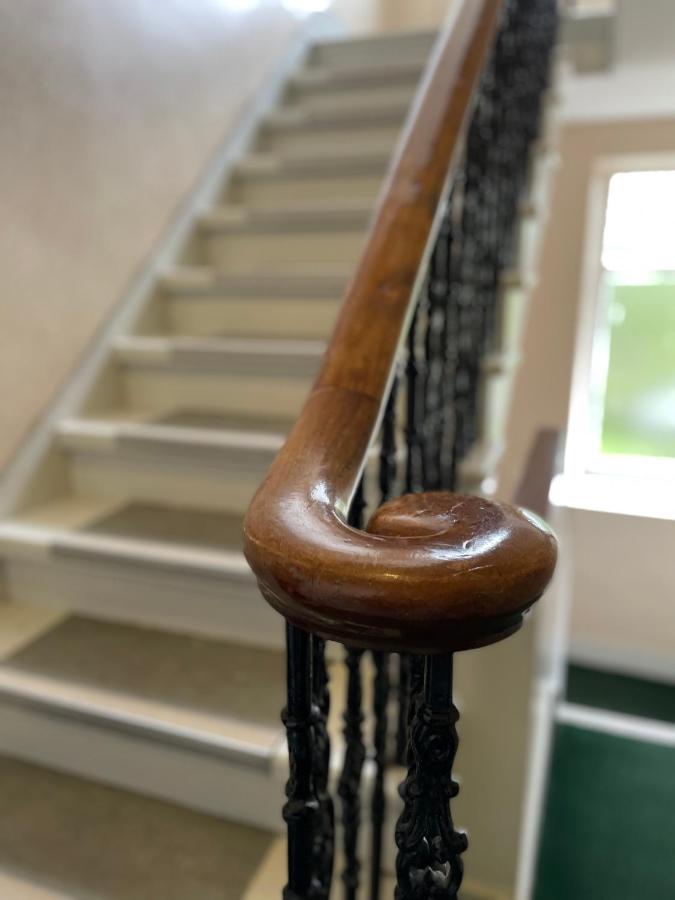 Amazing Getaways - The Place for You with Free Parking - B&B Aberdeen