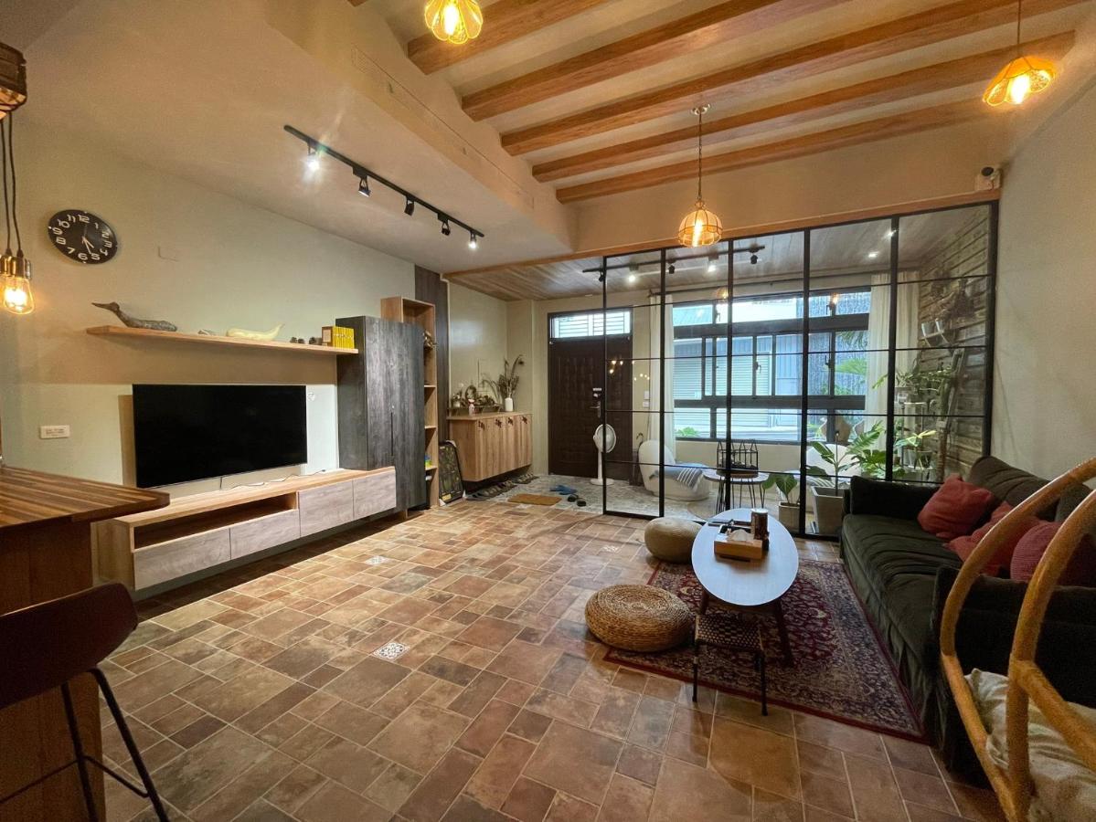 Apartment with Shower
