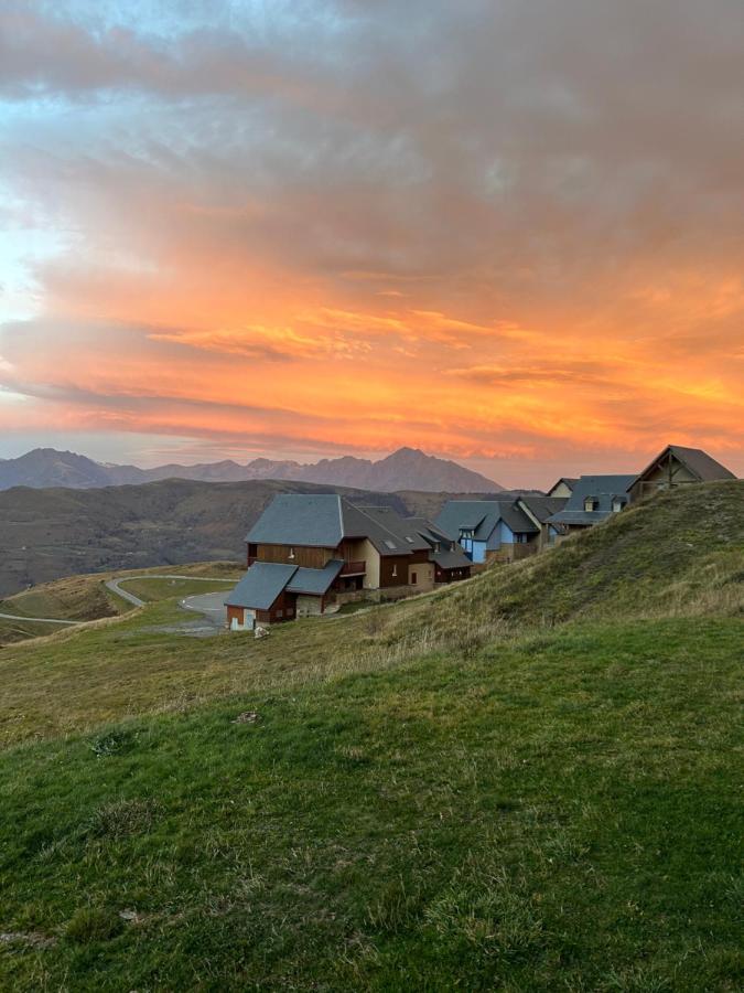 B&B Germ - Appartement 4 personnes - Hautes-Pyrénées- Village de Peyragudes Peyresourdes - Vue exceptionnelle sur la montagne - Bed and Breakfast Germ