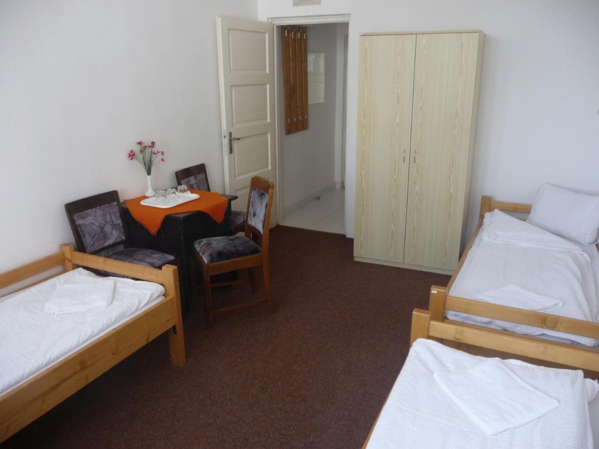 Economy Twin Room