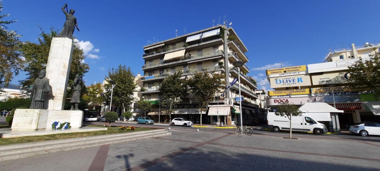 Cosy Apartment in The Heart of The City - Chambres d'hôtes Kalamata