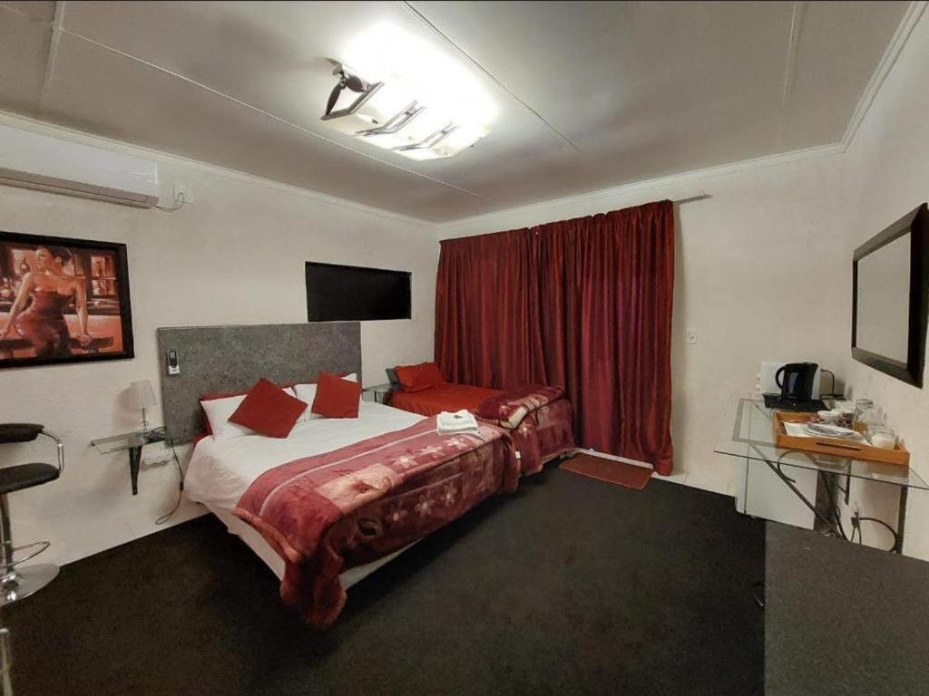 Double Room with Private Bathroom