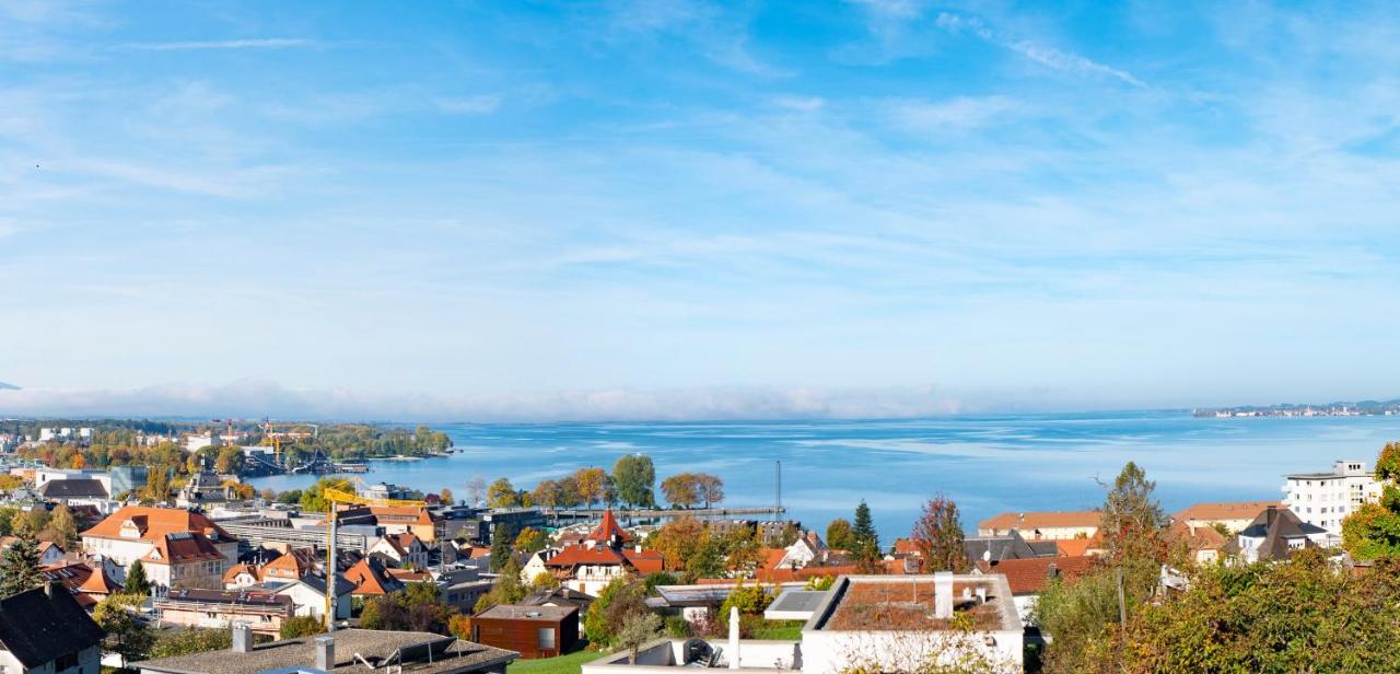 B&B Brégence - Haus4Zimmer - Luxus mit Blick über den Bodensee - mit Garage - Bed and Breakfast Brégence