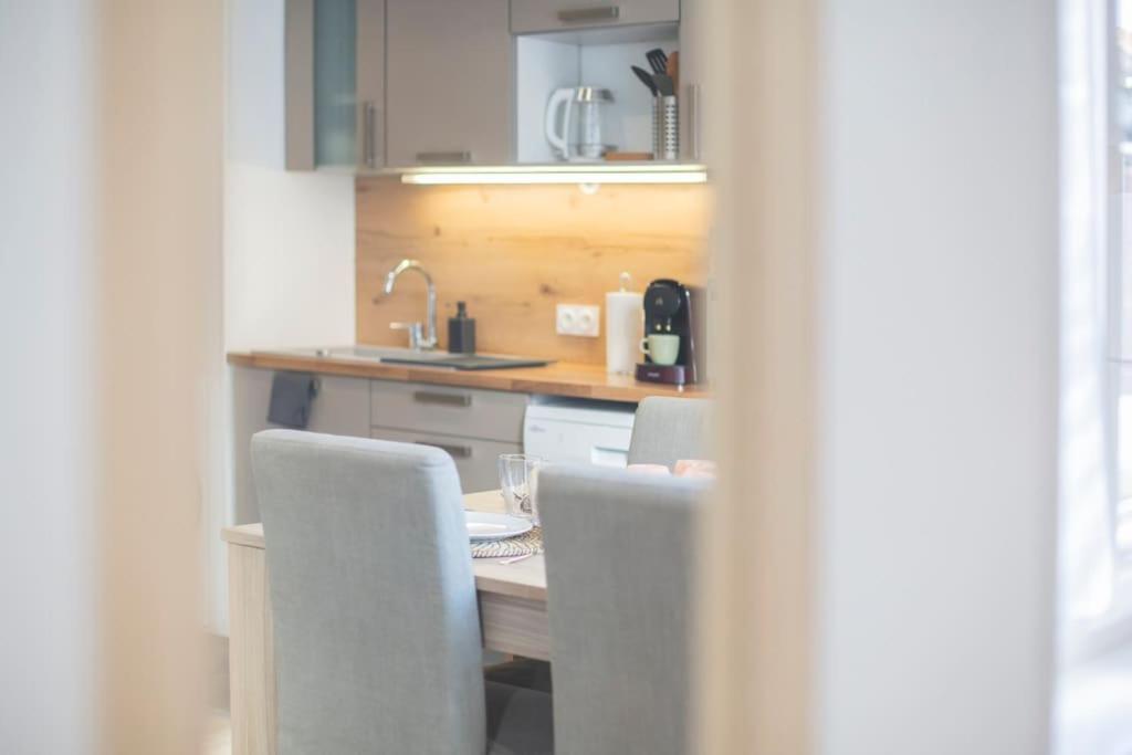 Bel appartement lumineux proche du centre-ville - B&B Douai