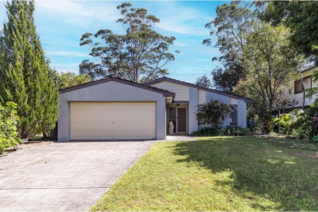 Gretel Beach House, 5 Gretel Cl - perfect dog friendly house with air con and WiFi - Chambres d’hôtes Nelson Bay