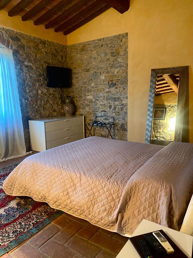 B&B Carmignano - Room in BB - Sottotono Agriturismo with swimming pool on Florence surrounded by greenery - Bed and Breakfast Carmignano